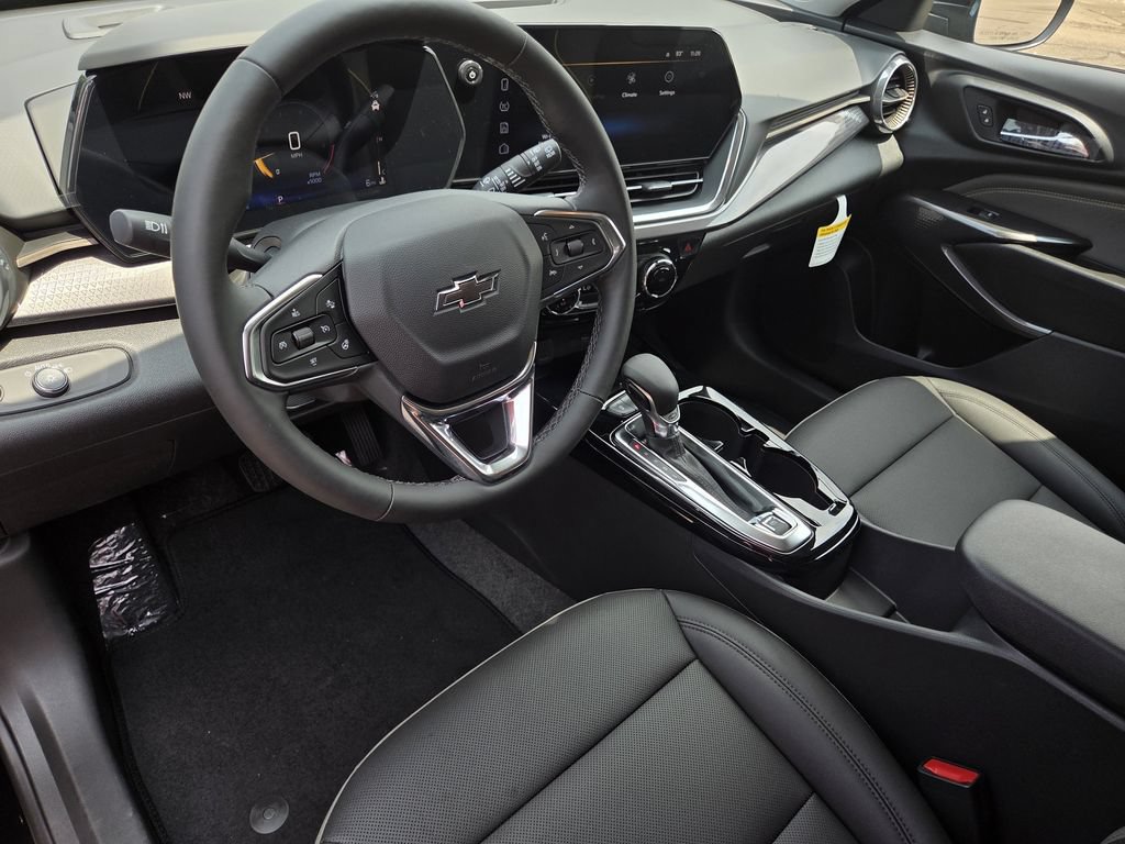 New 2026 Chevrolet Trax ACTIV w/ Sunroof Package FWD image 15