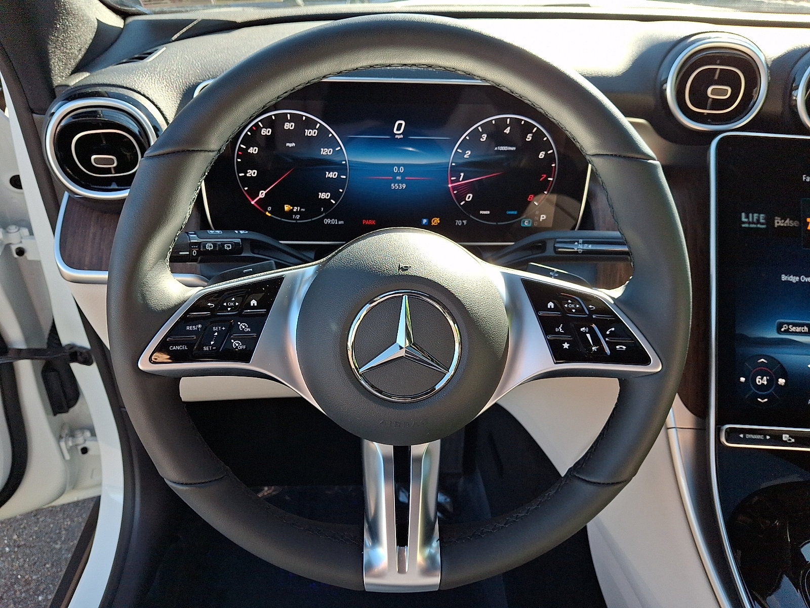 Certified 2026 Mercedes-Benz GLC 300 4MATIC image 18