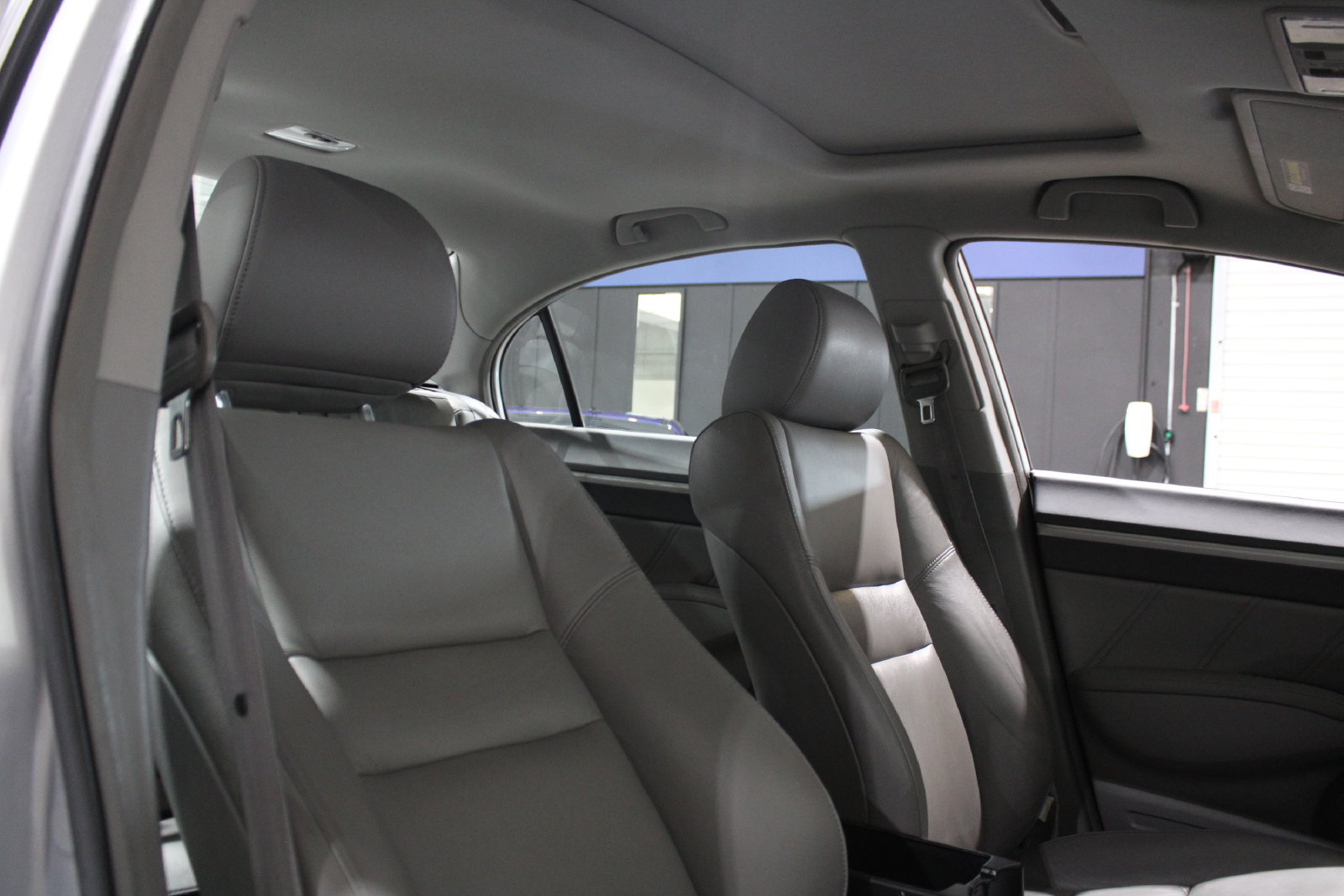 Used 2010 Honda Civic EX-L image 18