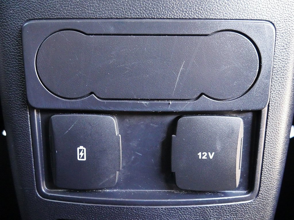 Used 2023 Ford Explorer XLT w/ Equipment Group 202A AWD/4WD image 53