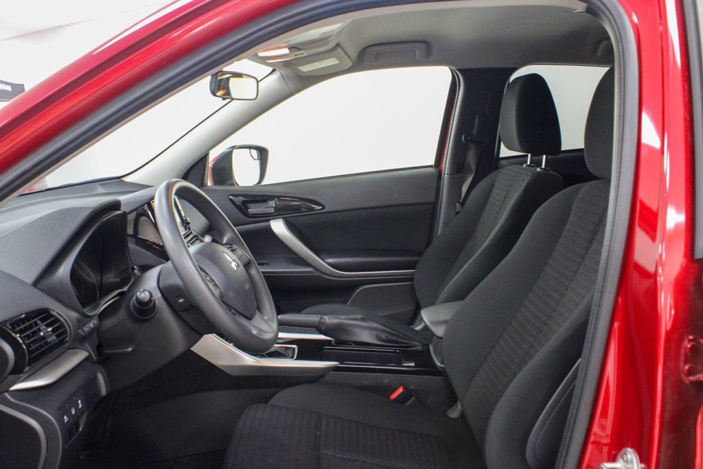 Used 2024 Mitsubishi Eclipse Cross ES image 5