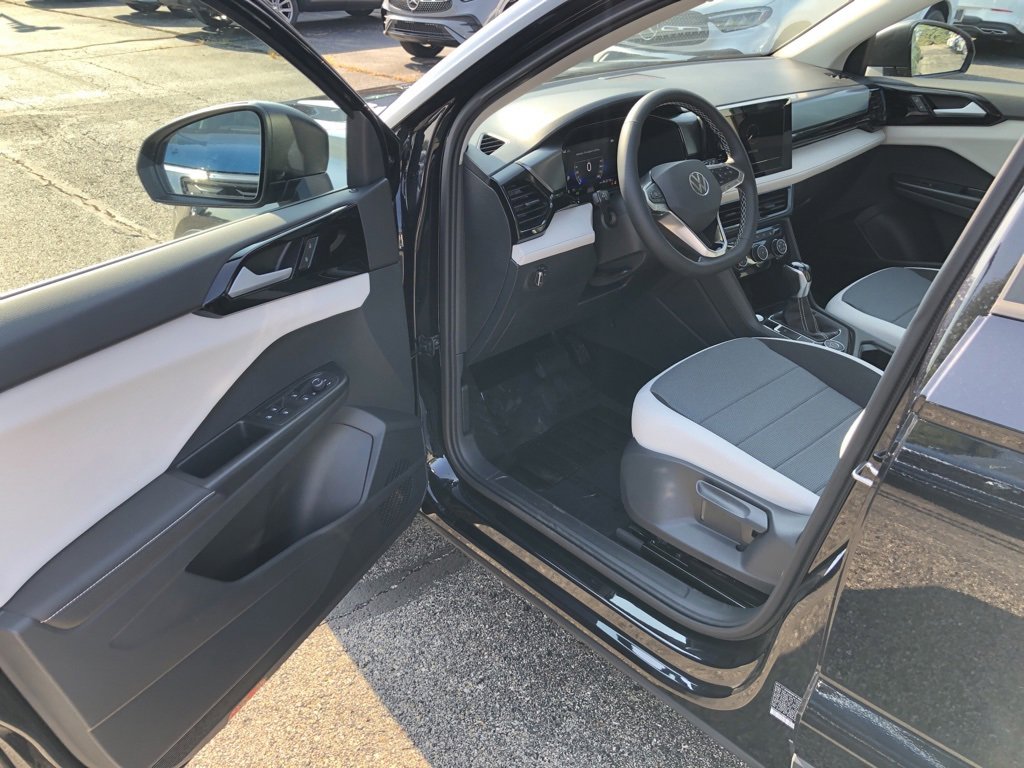 New 2025 Volkswagen Taos S image 11