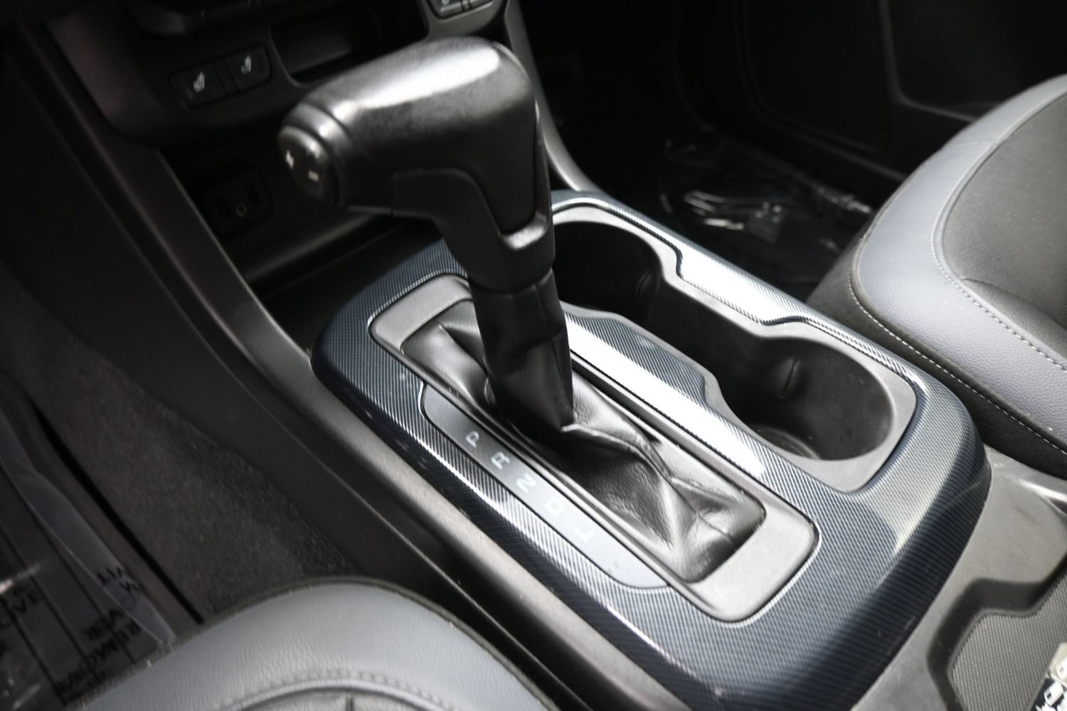 Used 2020 Chevrolet Colorado Z71 AWD/4WD image 16