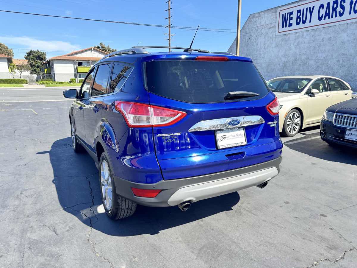 Used 2015 Ford Escape Titanium w/ Equipment Group 301A AWD/4WD image 2