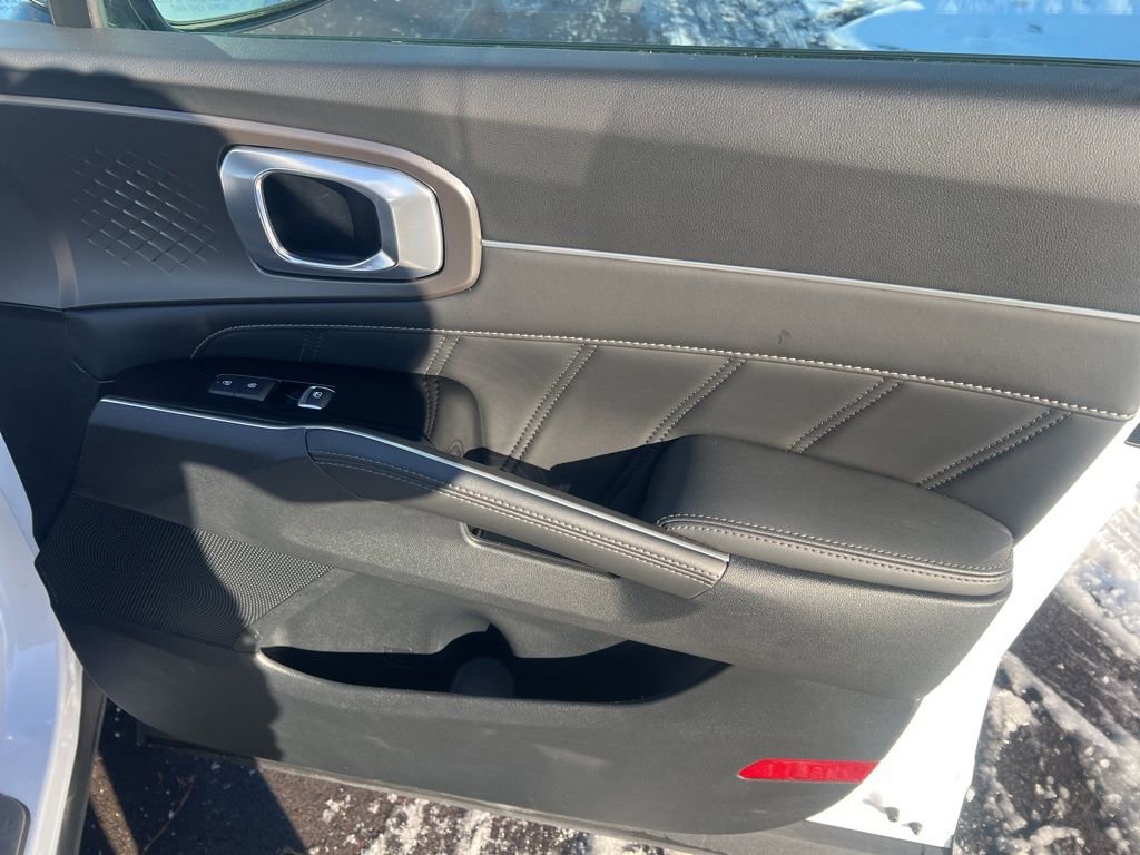 Certified 2024 Kia Sorento SX image 24