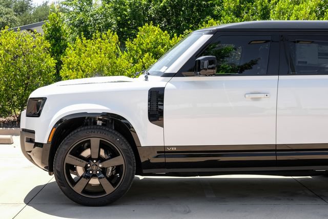New 2026 Land Rover Defender 110 V8 AWD/4WD image 14