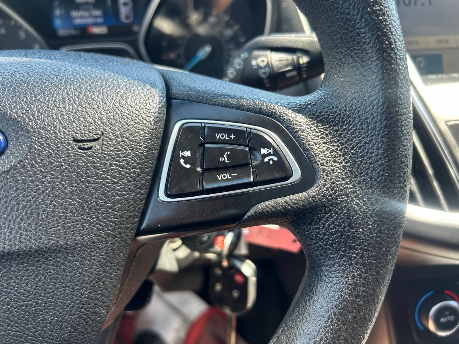 Used 2017 Ford Focus SEL FWD image 23