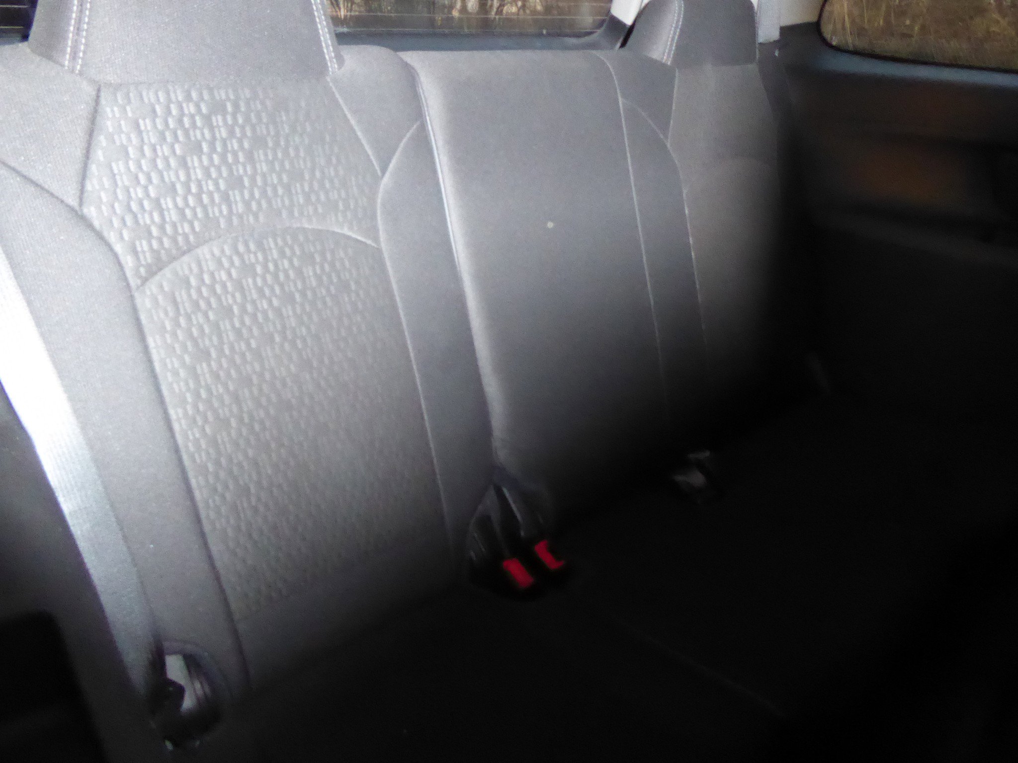 Used 2016 GMC Acadia SLE image 18