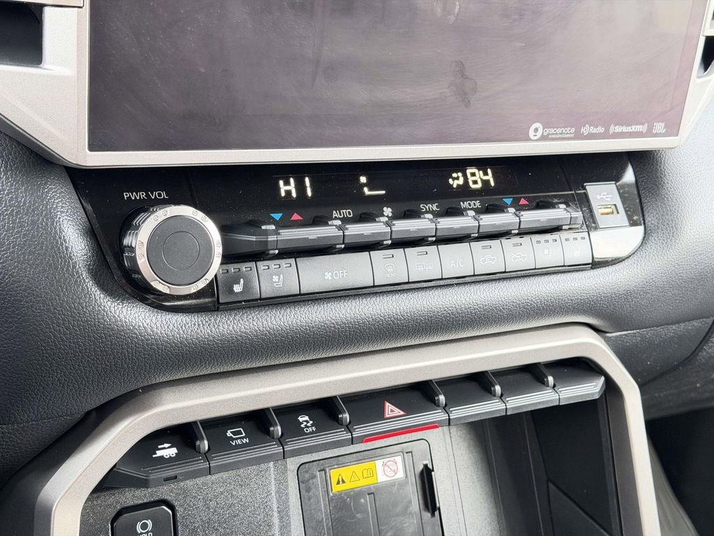 Used 2023 Toyota Tundra Limited AWD/4WD image 5