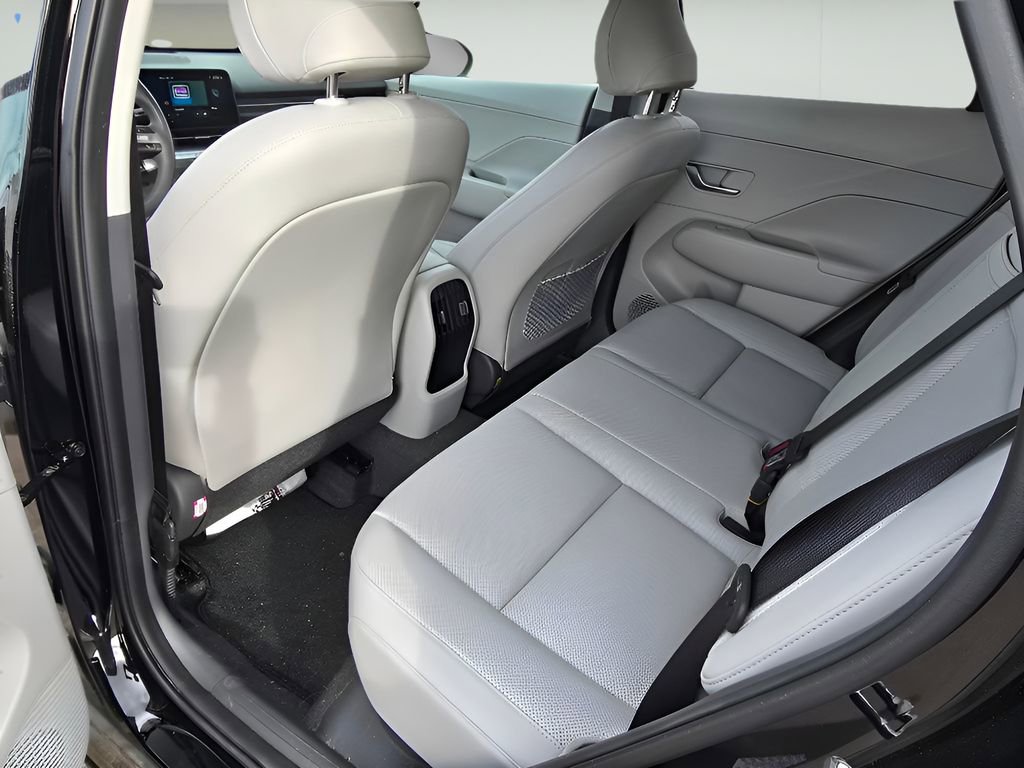 Used 2024 Hyundai Kona Limited image 14