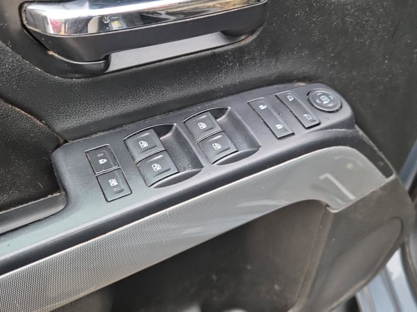 Used 2015 Chevrolet Silverado 1500 LT w/ All Star Edition AWD/4WD image 4