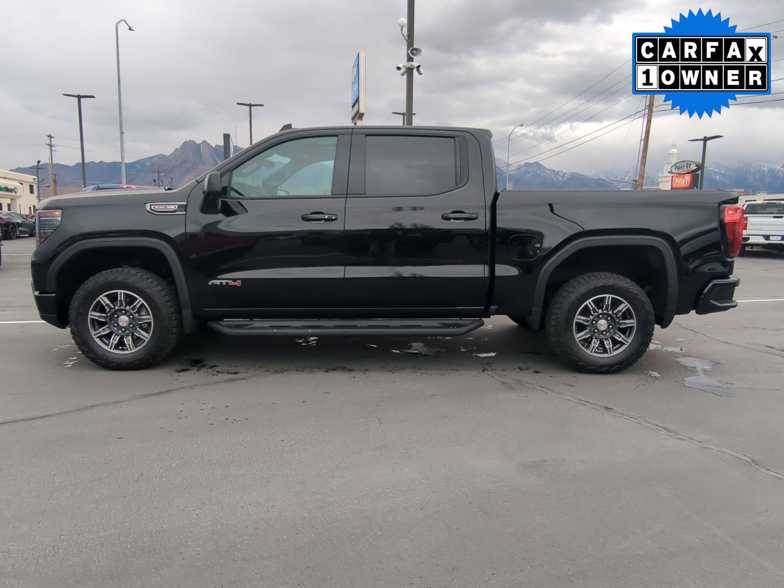 Used 2024 GMC Sierra 1500 AT4 w/ Technology Package image 3