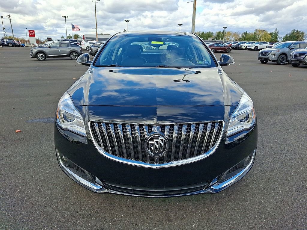 Used 2016 Buick Regal image 2