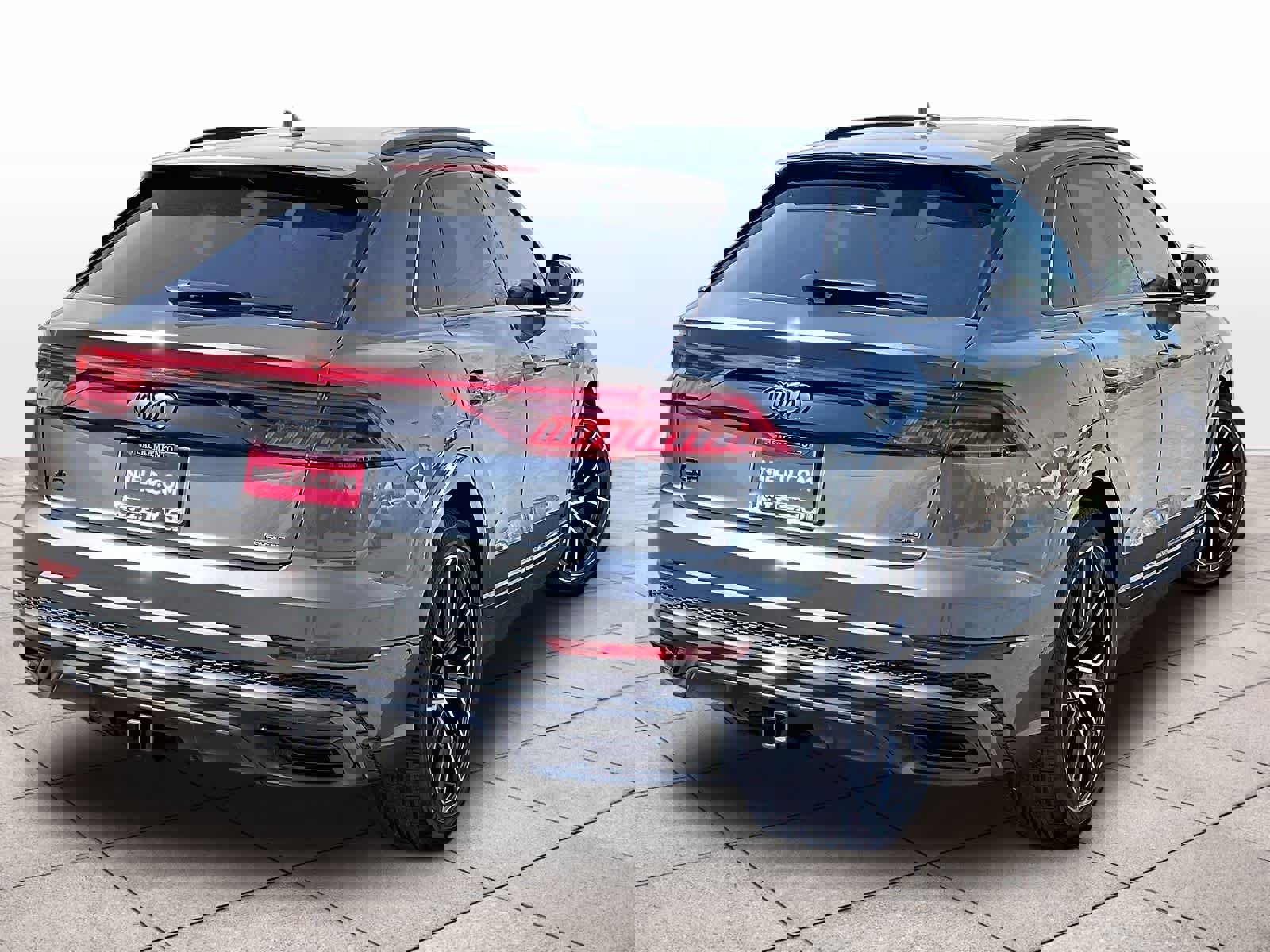 Used 2023 Audi Q8 Prestige image 16