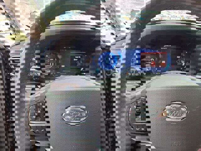 Used 2020 Ford Explorer Platinum w/ Premium Technology Package image 19