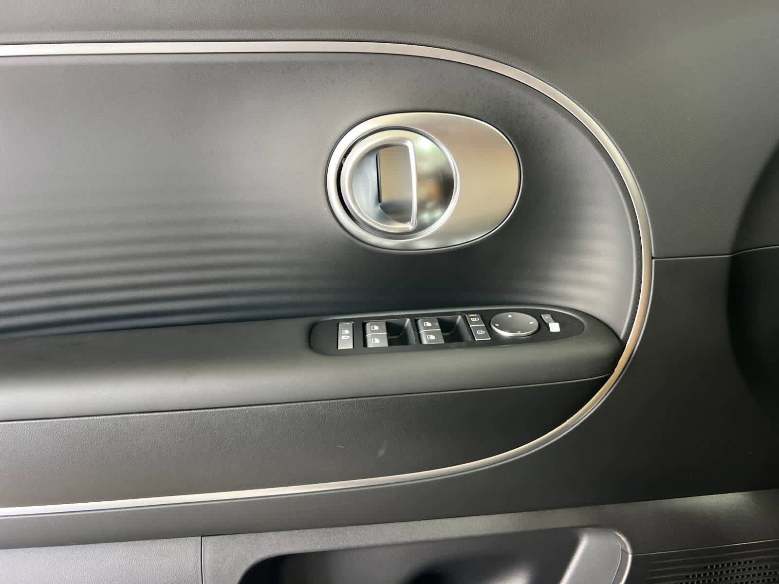 New 2026 Hyundai Ioniq 9 SE image 12
