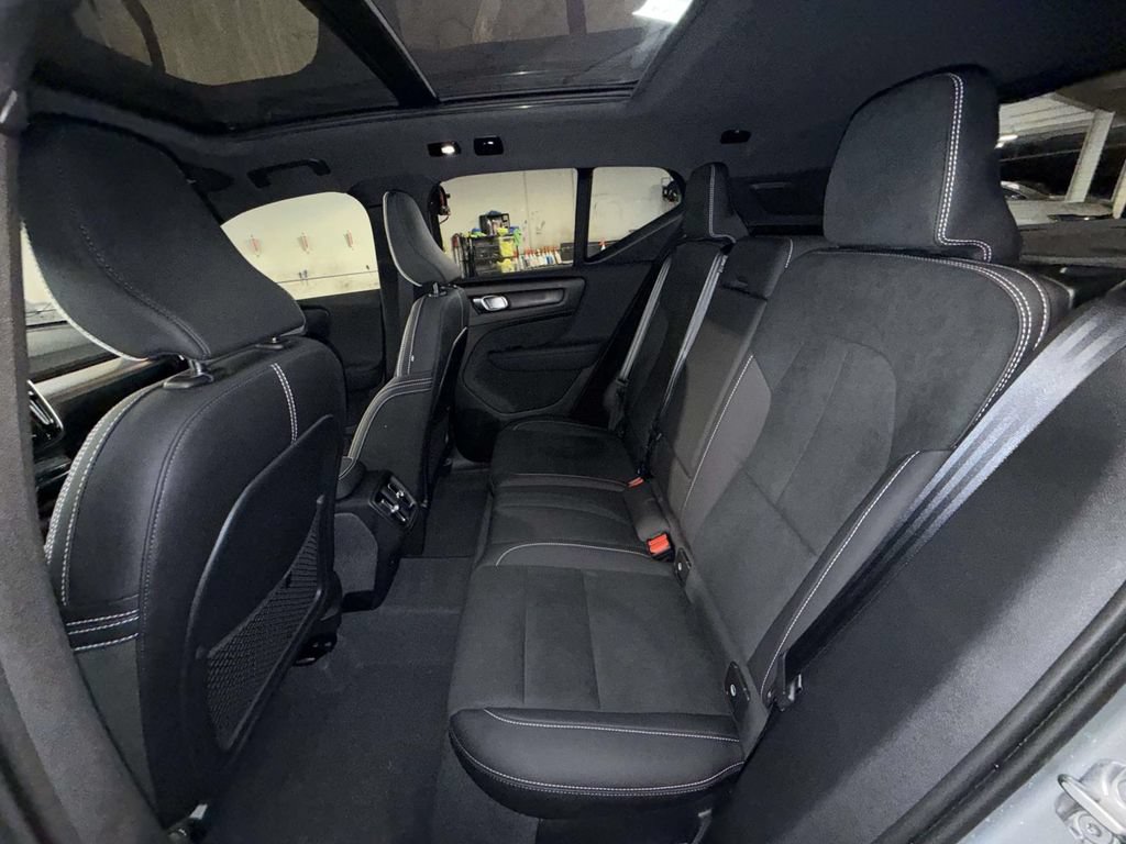 Used 2024 Volvo XC40 B5 Ultimate w/ Protection Package Premier AWD/4WD image 19