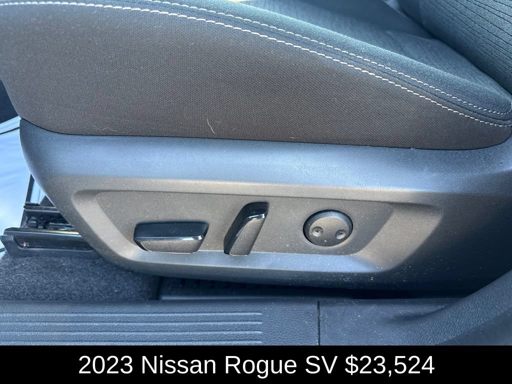Used 2023 Nissan Rogue SV AWD/4WD image 13