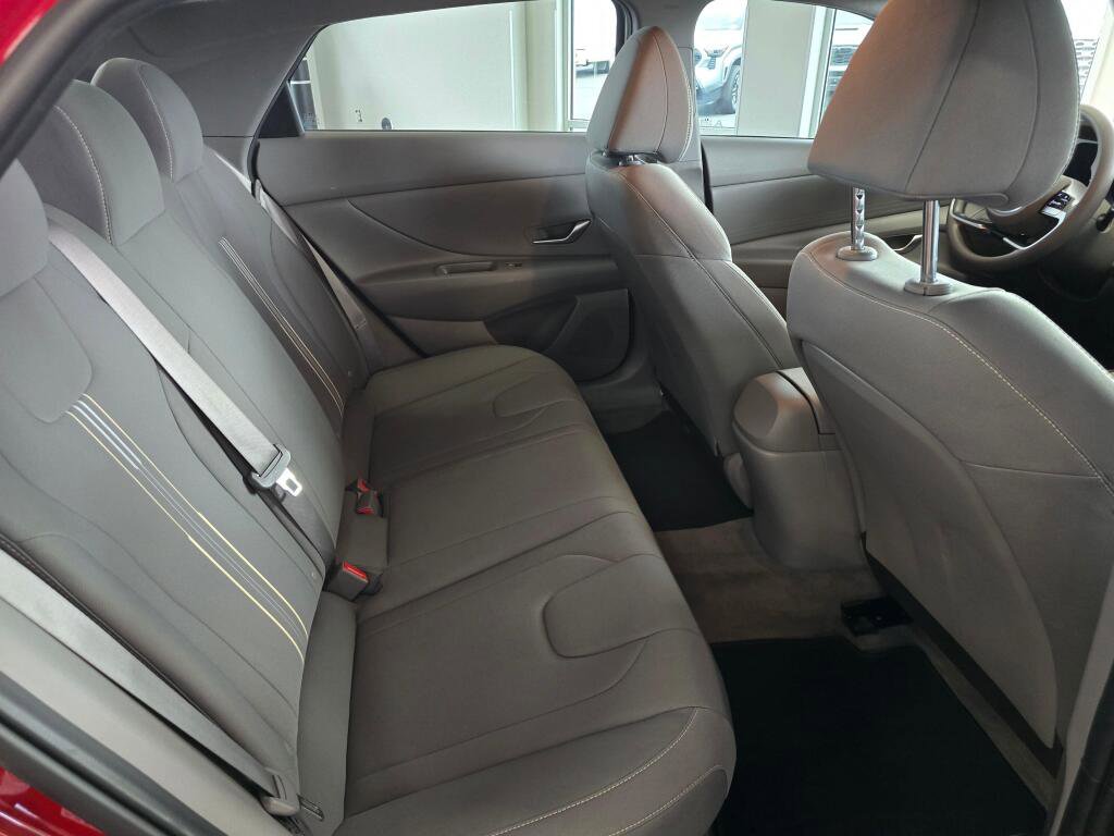 Used 2023 Hyundai Elantra Blue FWD image 39