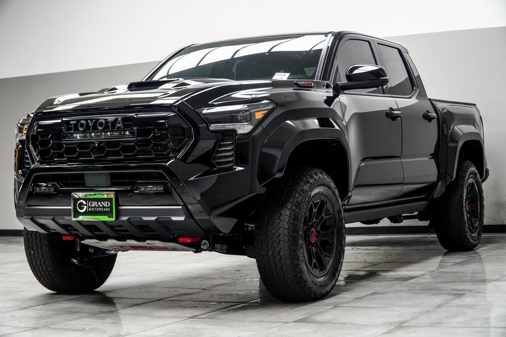 Used 2025 Toyota Tacoma TRD Pro image 8