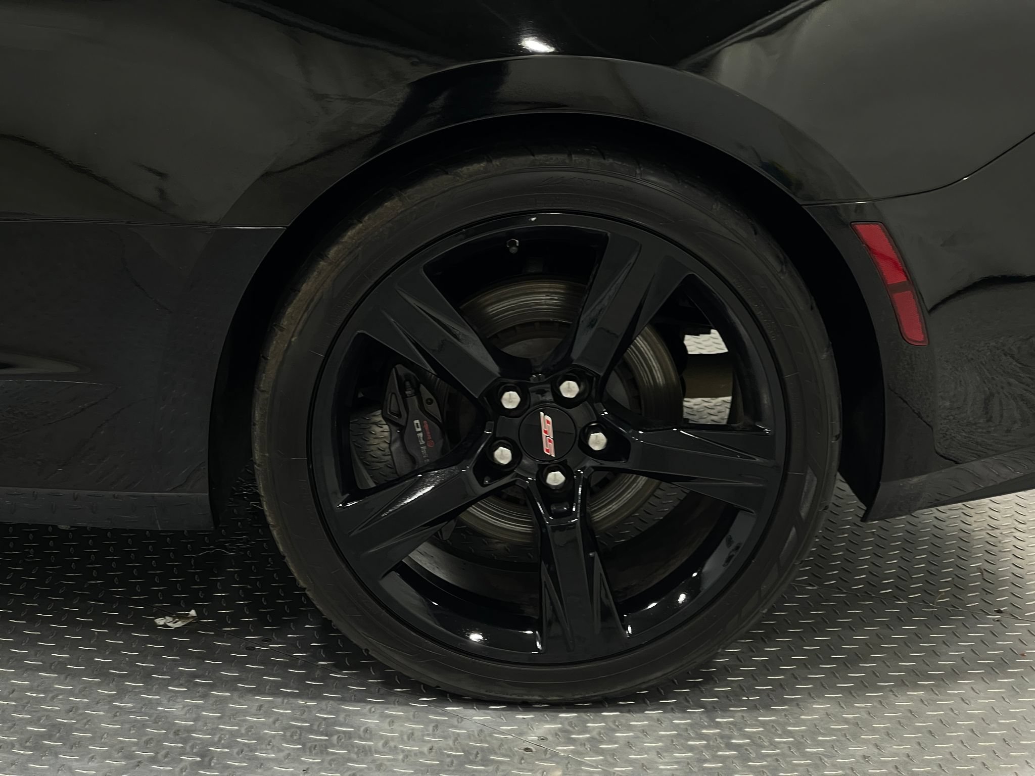 Used 2018 Chevrolet Camaro SS RWD image 33