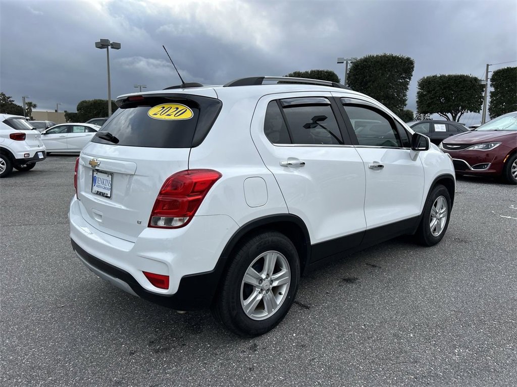 Used 2020 Chevrolet Trax LT w/ LT Convenience Package image 10