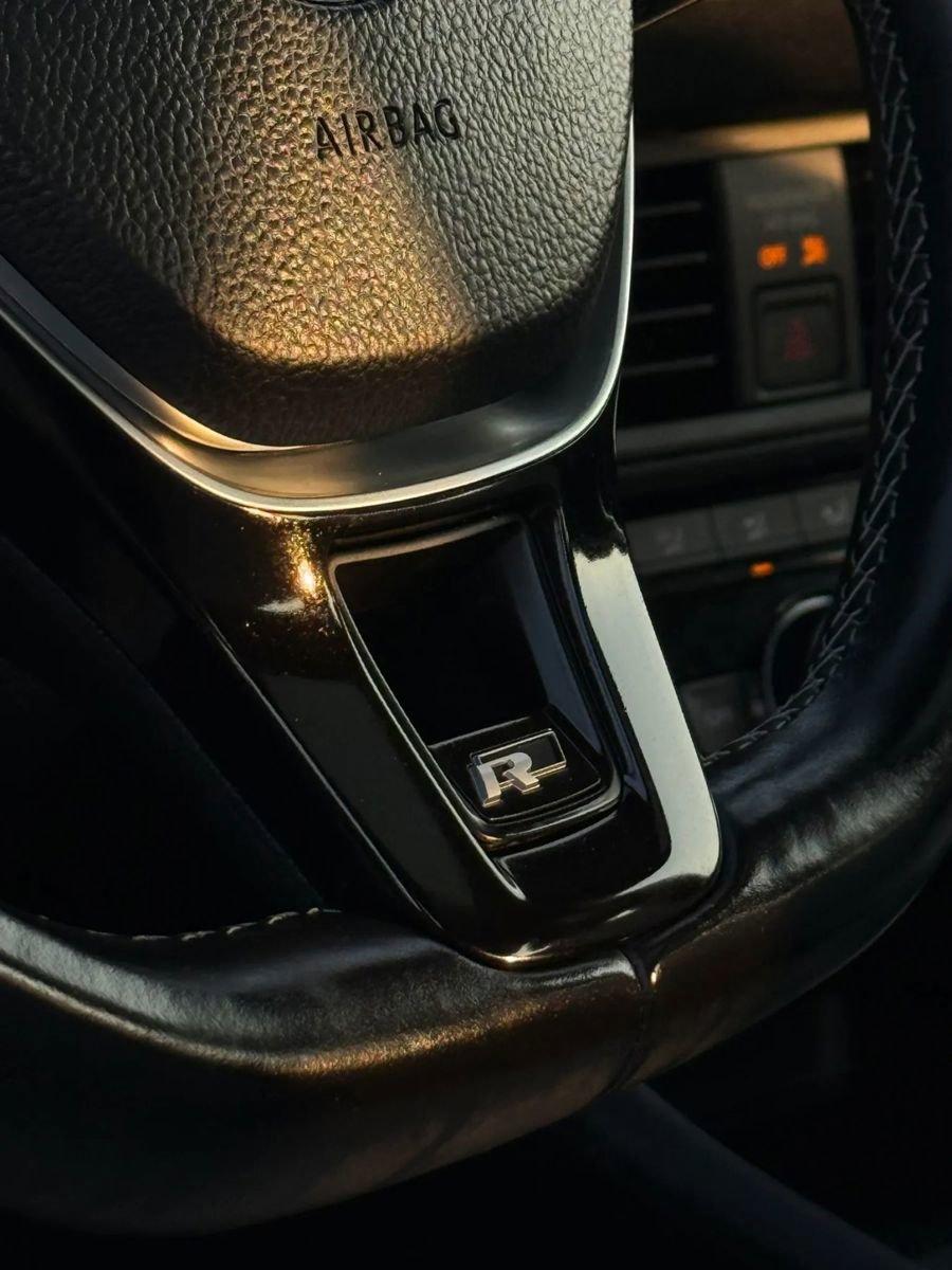 Used 2019 Volkswagen Jetta R-Line w/ R-Line Cold Weather Package FWD image 32