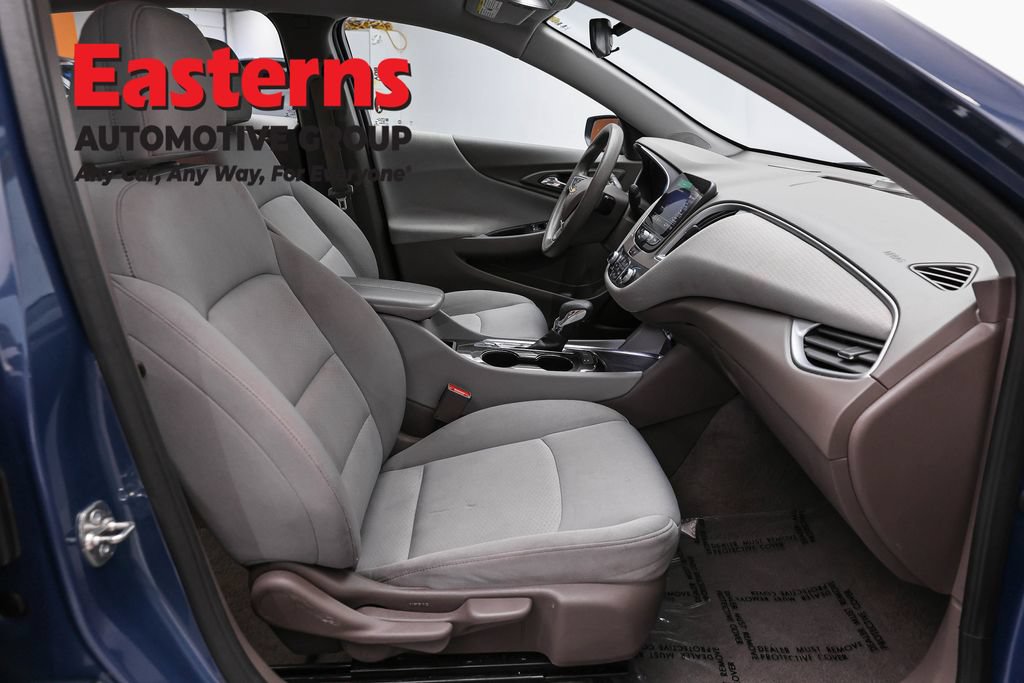 Used 2025 Chevrolet Malibu LT FWD image 26