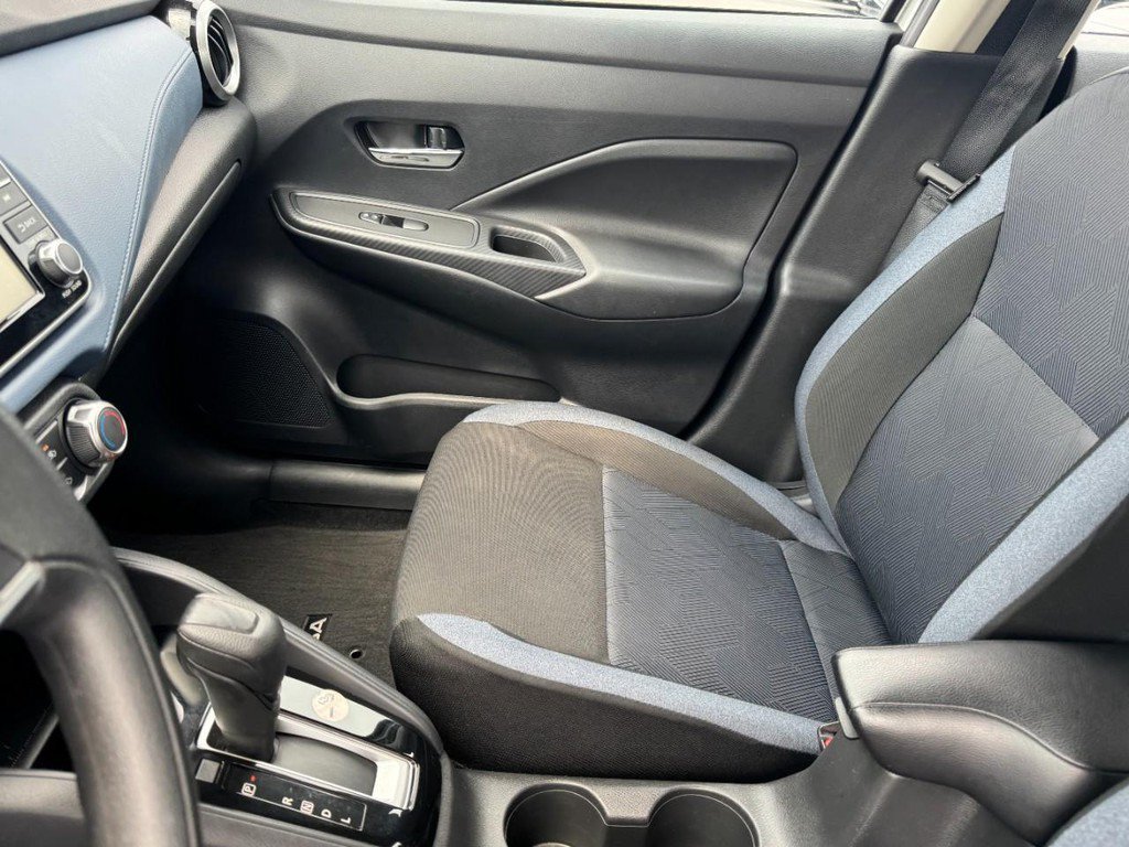 Used 2025 Nissan Versa SV FWD image 13