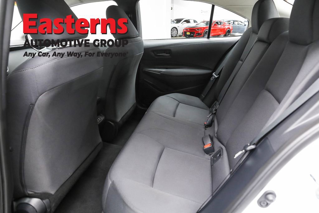 Used 2025 Toyota Corolla LE image 21