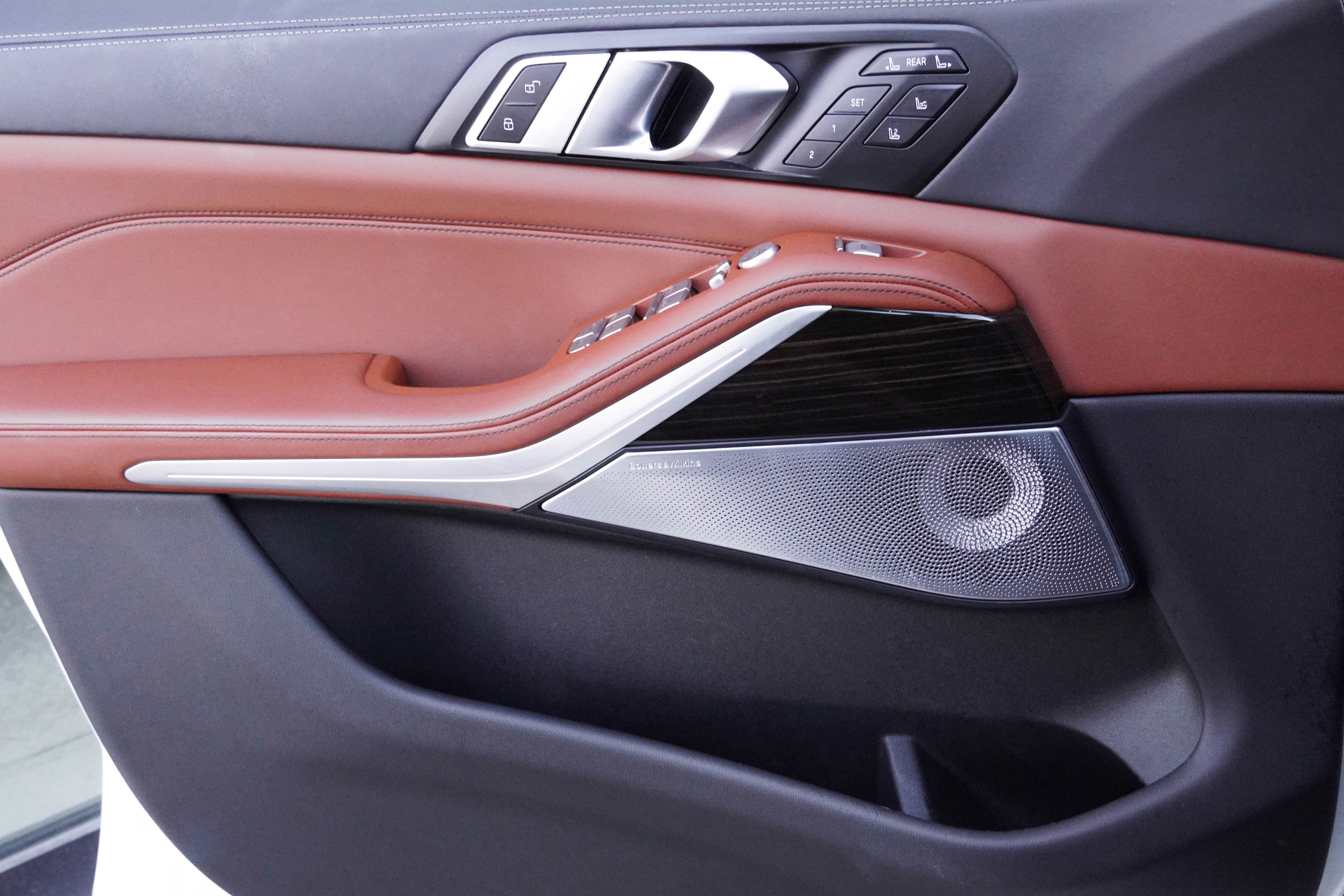 Certified 2024 BMW X7 M60i w/ Executive Package image 32