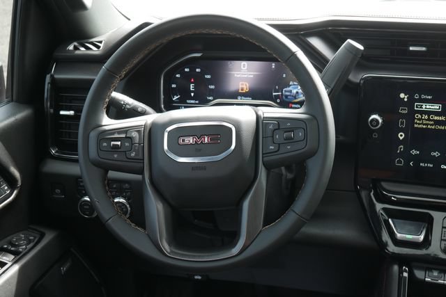 Used 2025 GMC Sierra 2500 AT4 w/ AT4 Premium Plus Package AWD/4WD image 18
