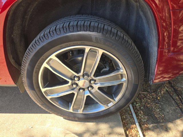Used 2019 GMC Acadia Denali w/ Technology Package FWD image 5