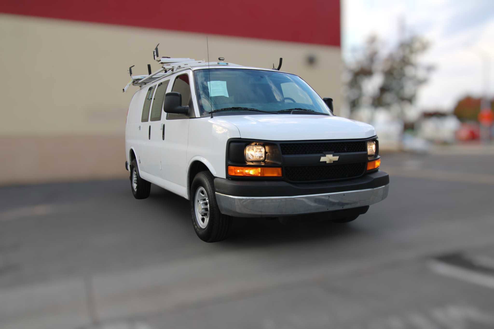 Used 2014 Chevrolet Express 2500 image 1
