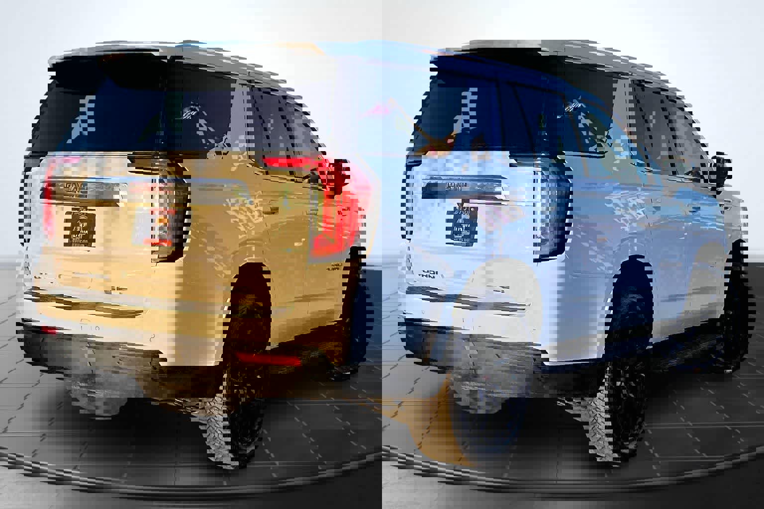 Used 2023 GMC Yukon SLE image 23