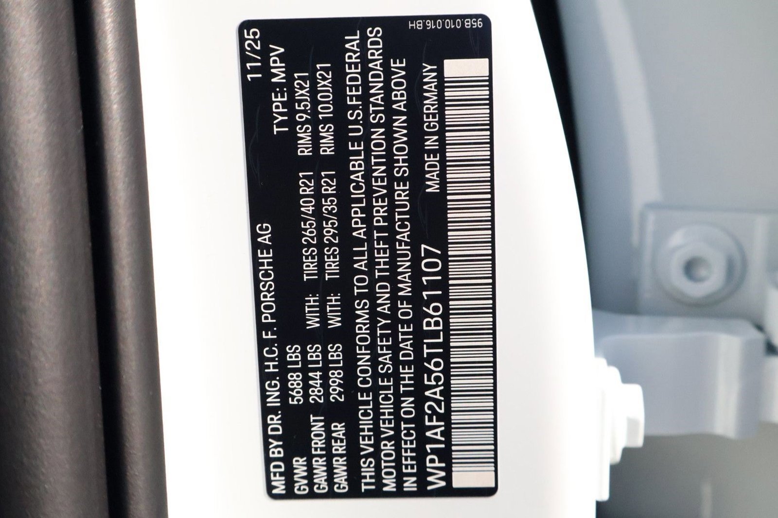 New 2026 Porsche Macan GTS image 29