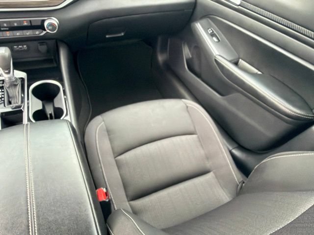 Used 2024 Nissan Altima 2.5 SV FWD image 27