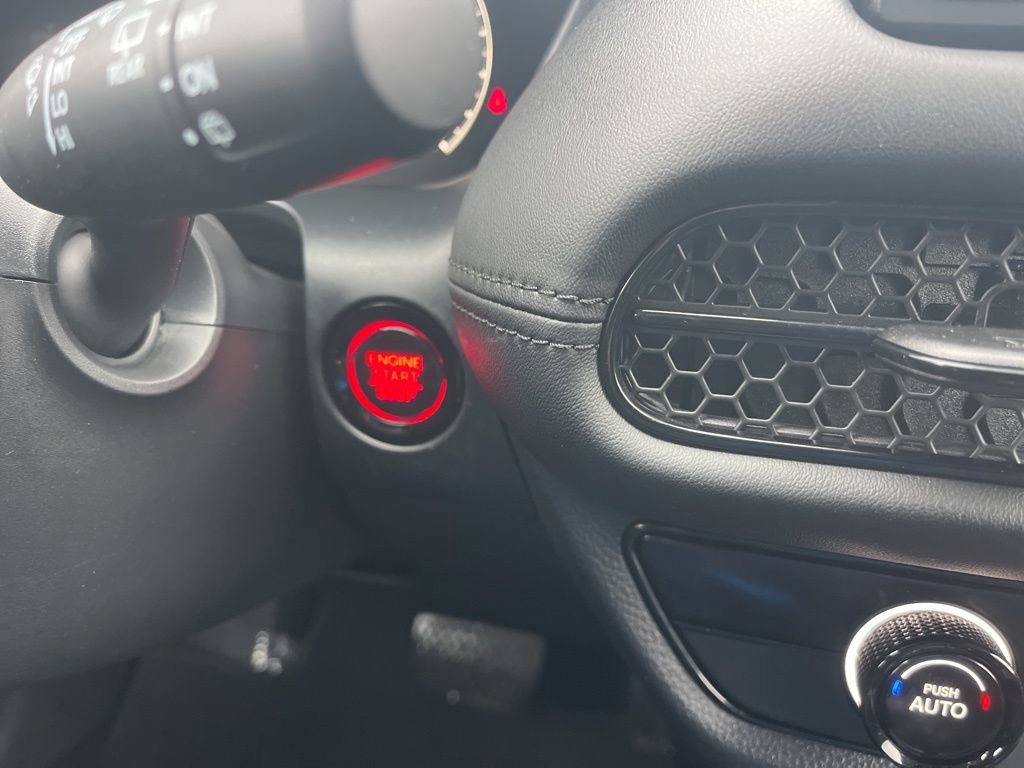 Used 2025 Honda HR-V LX image 19