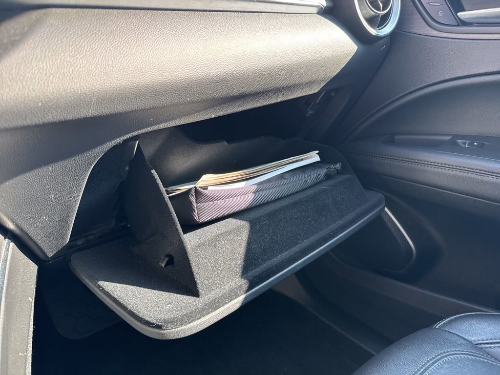 Used 2022 Alfa Romeo Stelvio Ti w/ Active Assist Plus Package image 40