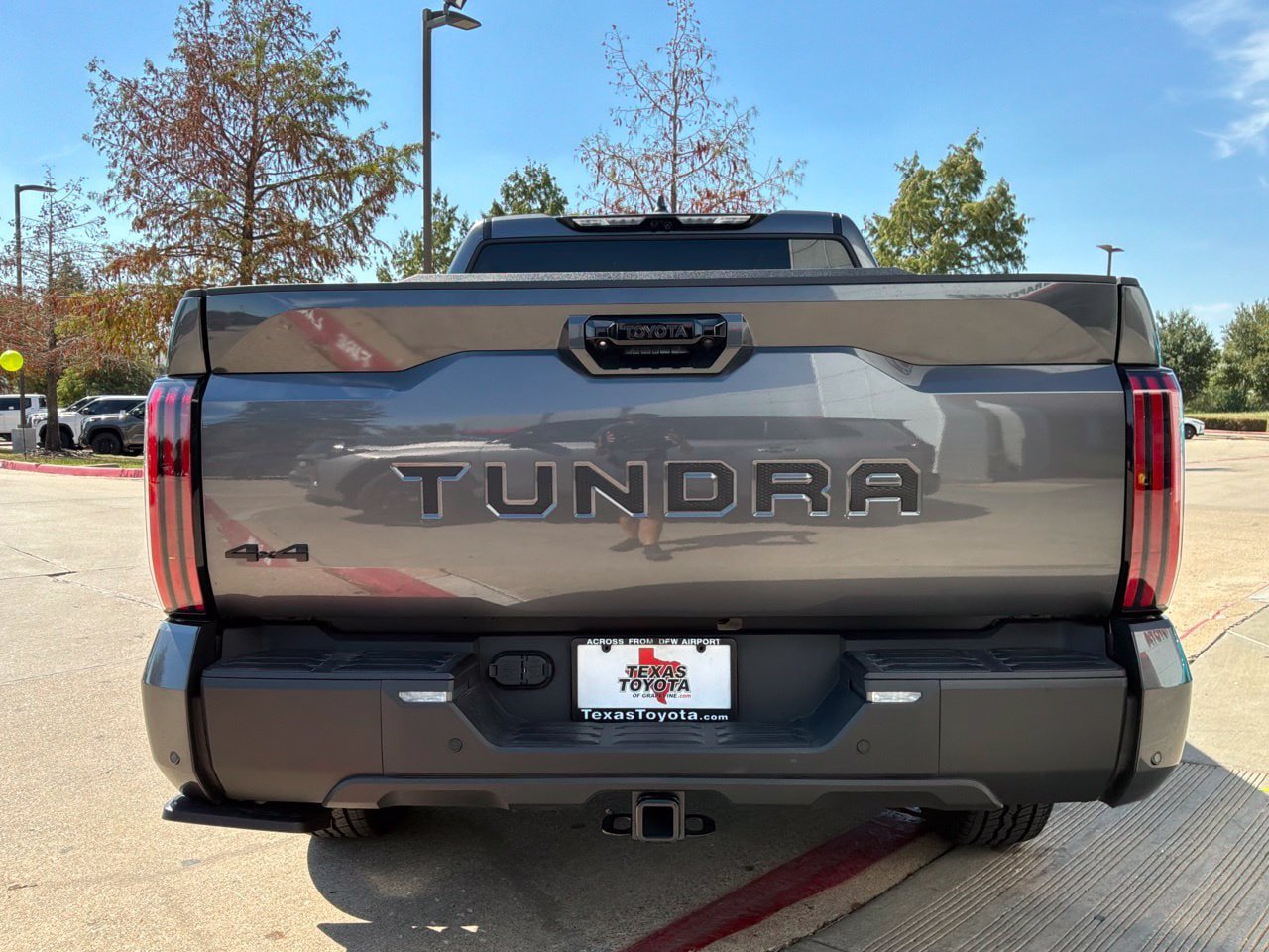 Used 2024 Toyota Tundra Limited w/ TRD Off-Road Package AWD/4WD image 7
