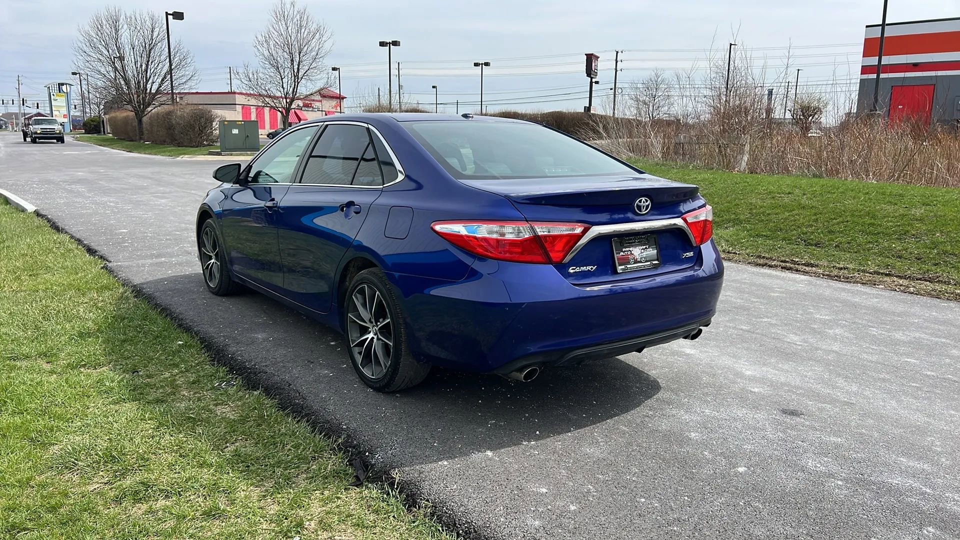 Used 2015 Toyota Camry XSE w/ Advanced Technology Package FWD image 7