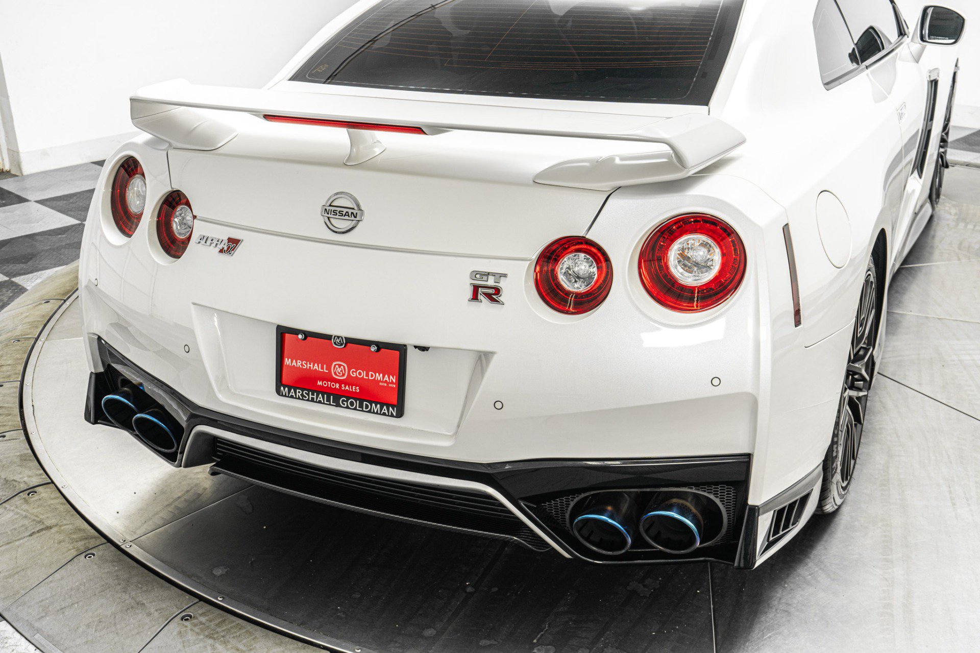 Used 2021 Nissan GT-R Premium AWD/4WD image 37