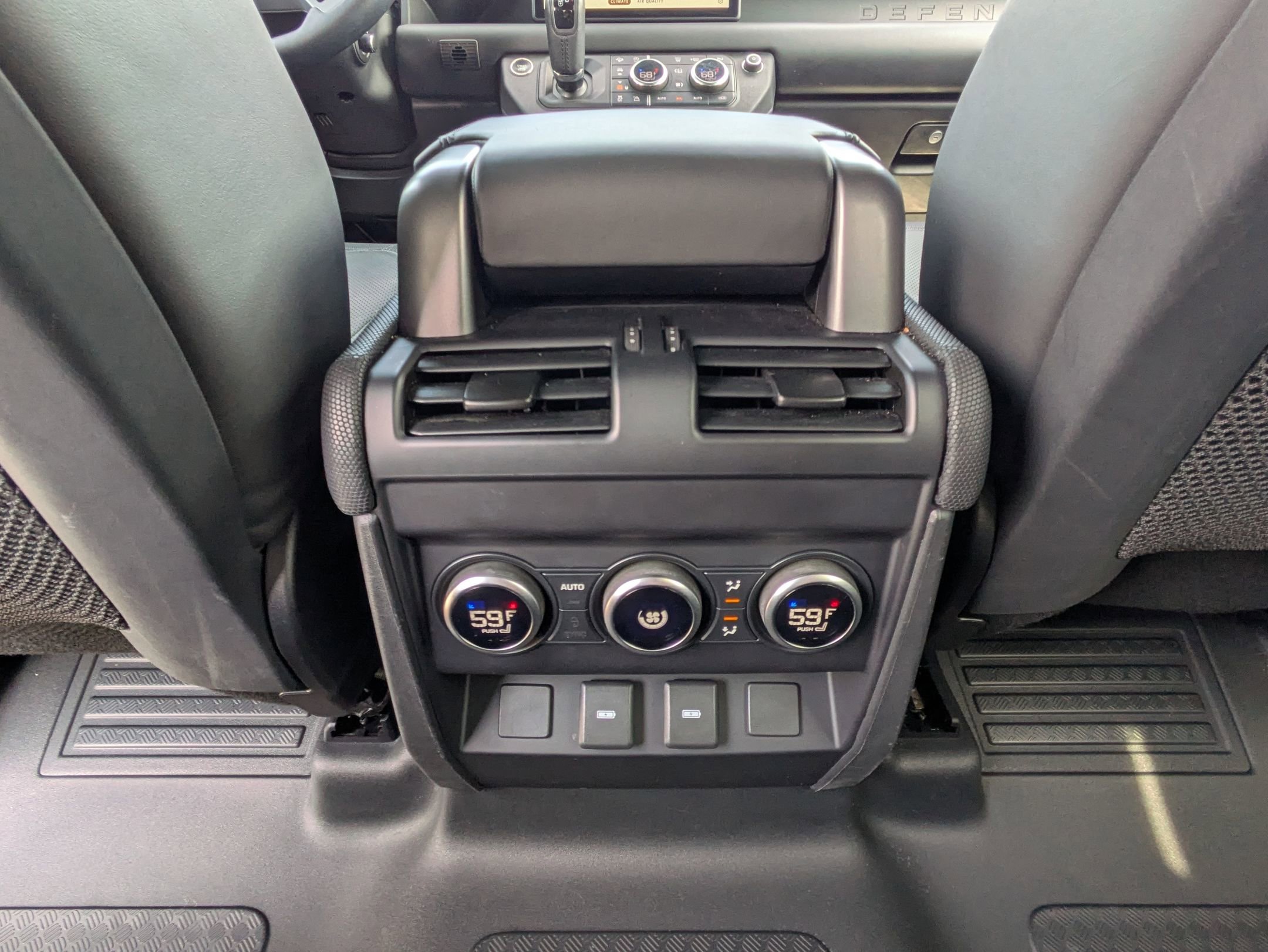 Certified 2024 Land Rover Defender 110 X-Dynamic SE image 24