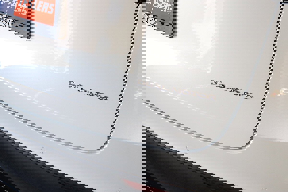 Used 2023 Tesla Model Y Long Range image 34