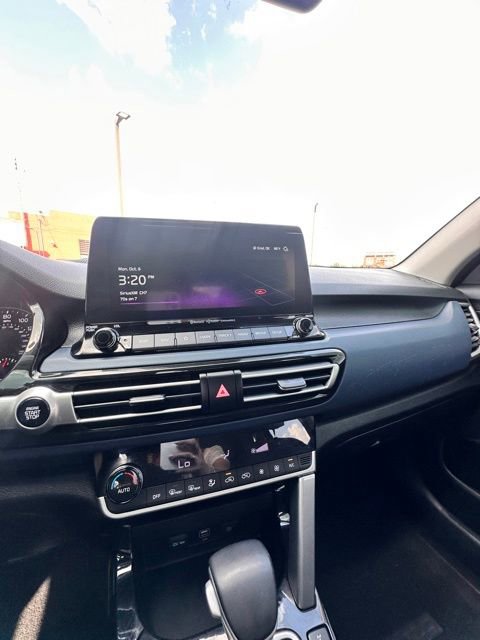 Used 2023 Kia Seltos Nightfall Edition image 14