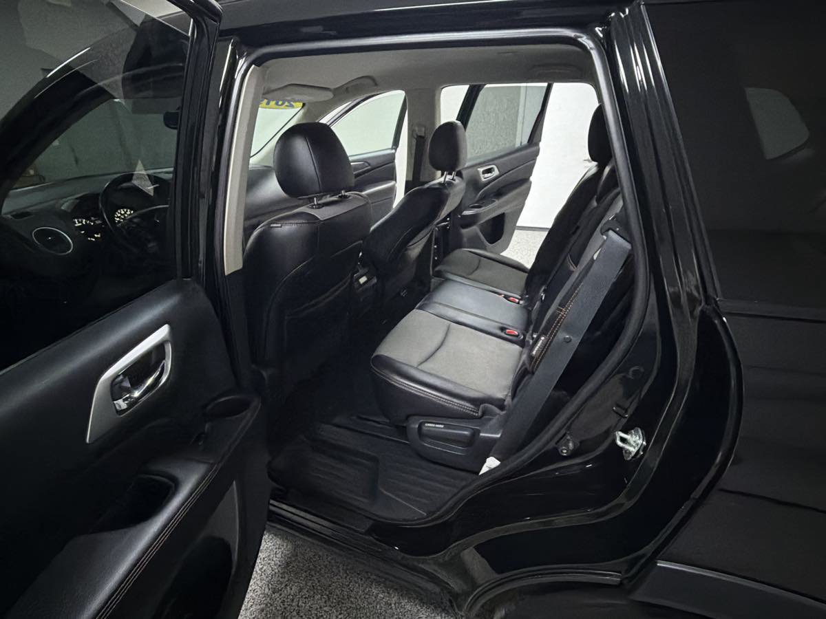 Used 2019 Nissan Pathfinder SV w/ Rock Creek Edition FWD image 23