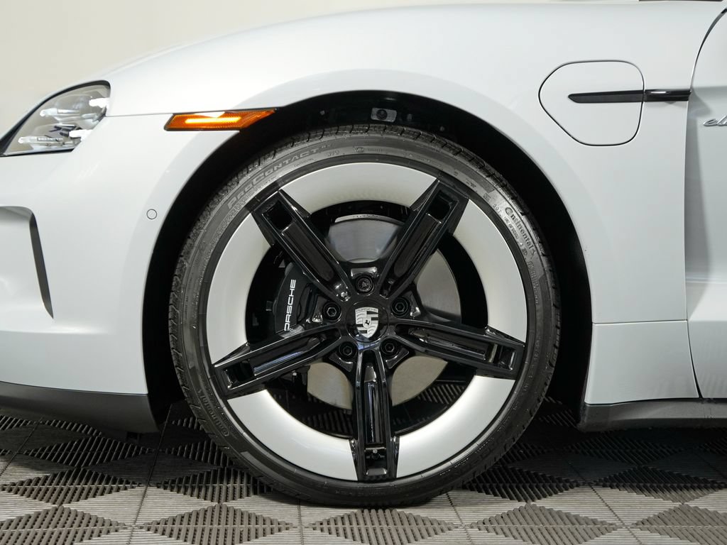 New 2026 Porsche Taycan AWD/4WD image 13