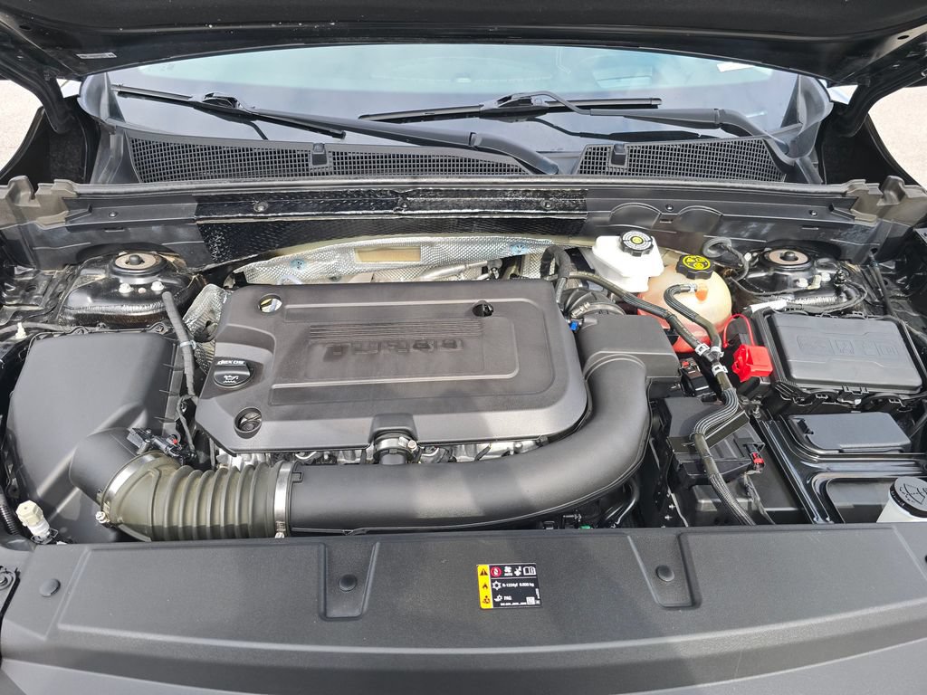 Used 2022 Buick Envision Essence w/ Technology Package I FWD image 22