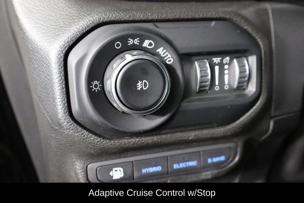 Used 2021 Jeep Wrangler Unlimited Sahara image 23