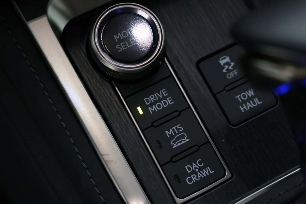 Used 2025 Lexus GX 550 image 32